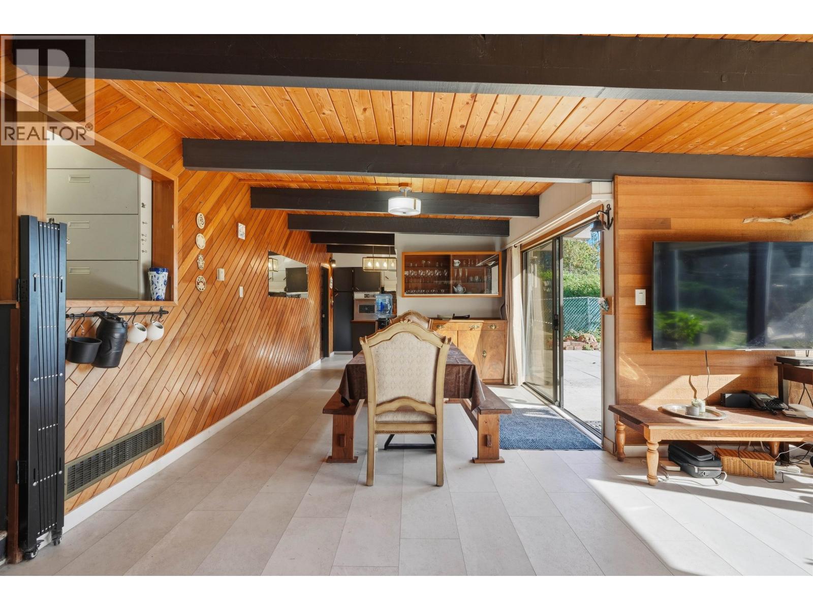 5430 Lawson Road, Sechelt, British Columbia  V7Z 0N1 - Photo 7 - R3174976