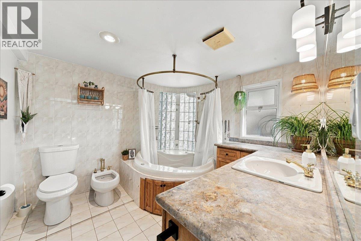 2363 Windridge Drive, North Vancouver, British Columbia  V7H 1B6 - Photo 9 - R3174999