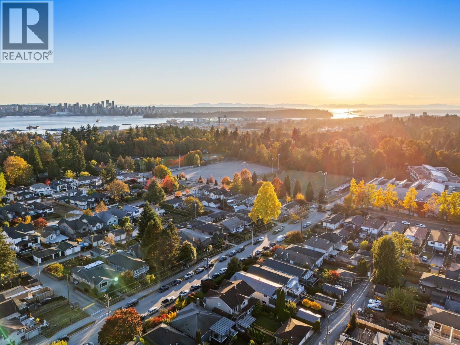 338 W 21st Street, North Vancouver, British Columbia  V7M 1Z5 - Photo 35 - R3175002