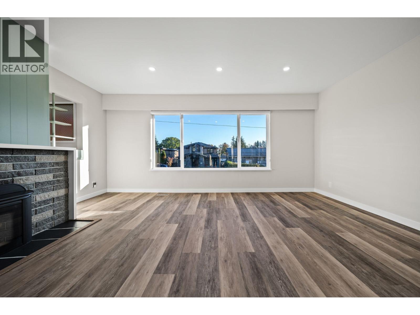 338 W 21st Street, North Vancouver, British Columbia  V7M 1Z5 - Photo 5 - R3175002
