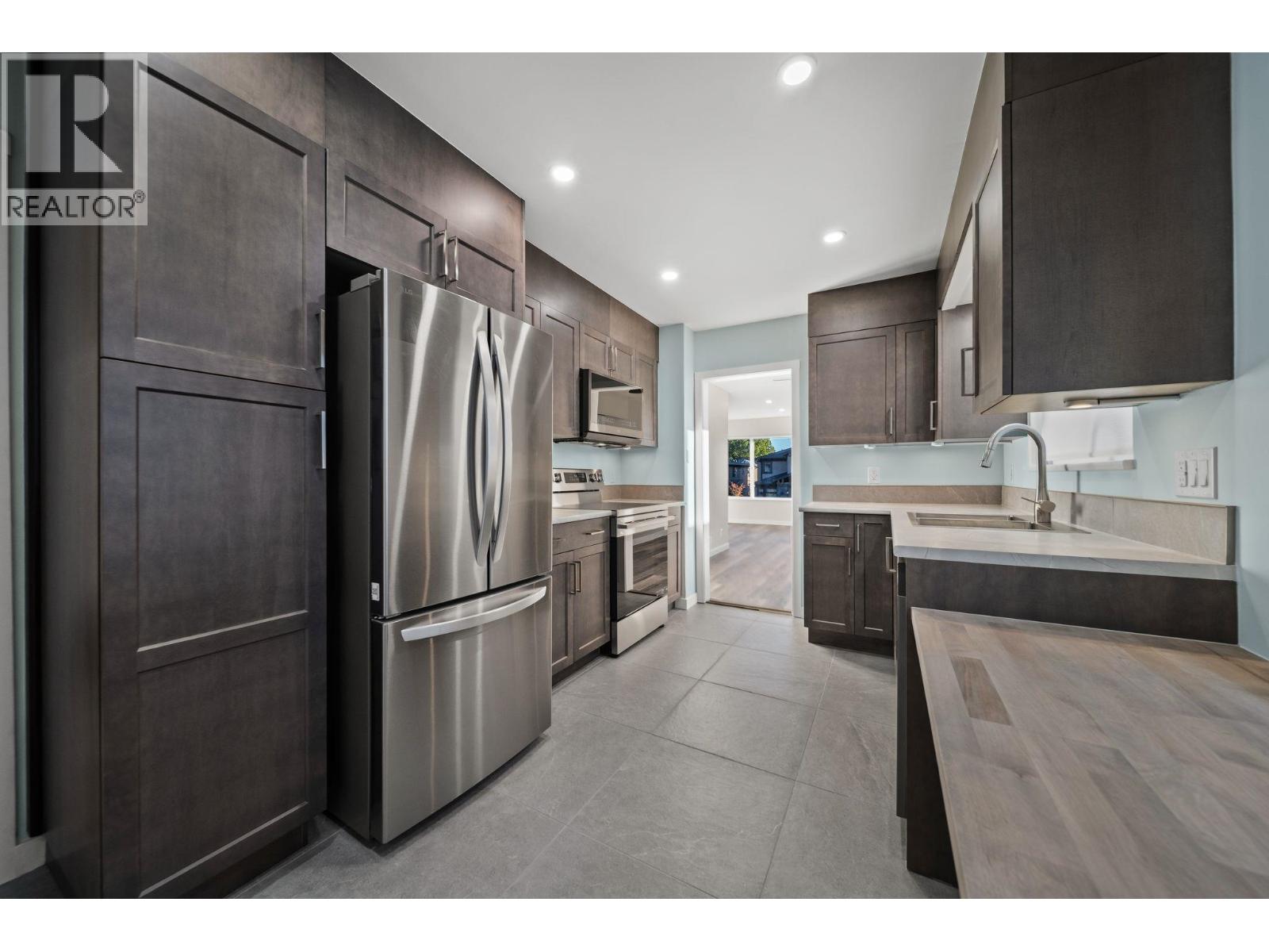 338 W 21st Street, North Vancouver, British Columbia  V7M 1Z5 - Photo 8 - R3175002