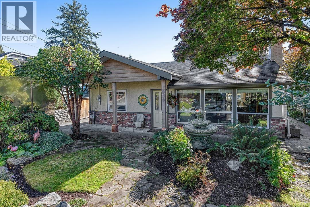 535 E KEITH ROAD, north vancouver, British Columbia