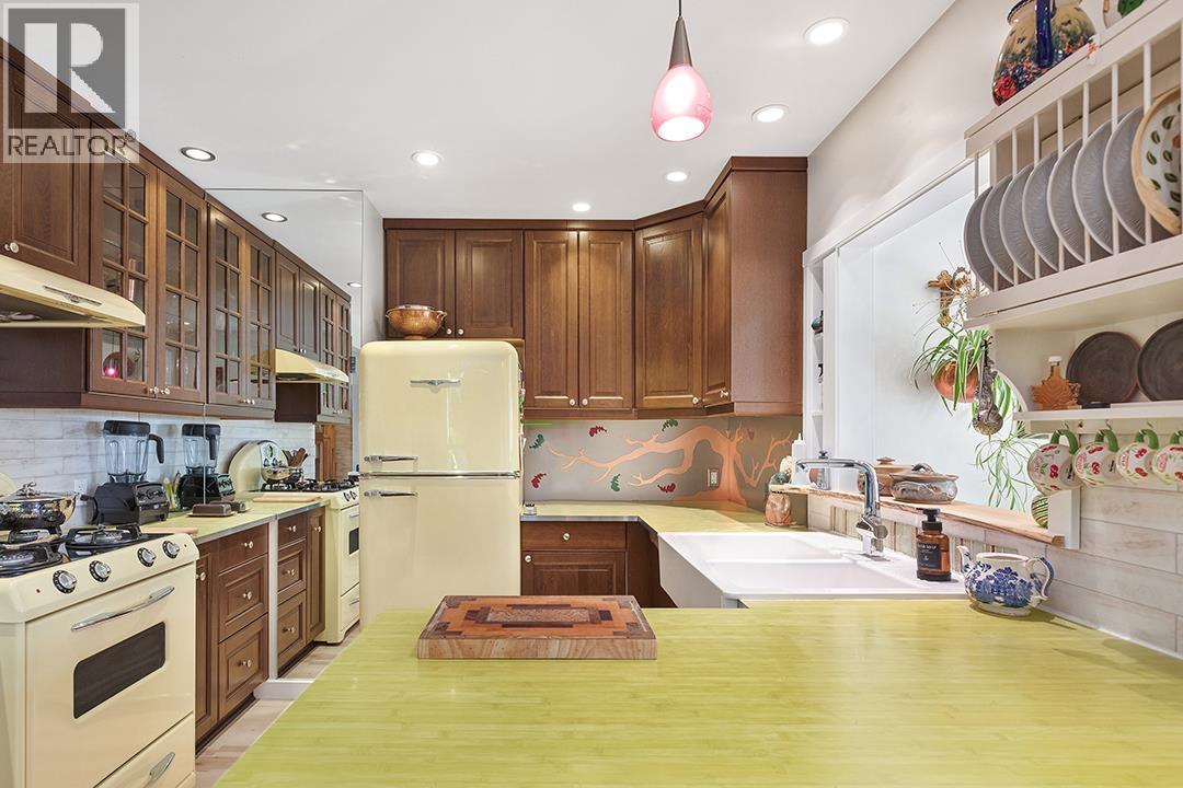 535 E Keith Road, North Vancouver, British Columbia  V7L 1W3 - Photo 6 - R3175014