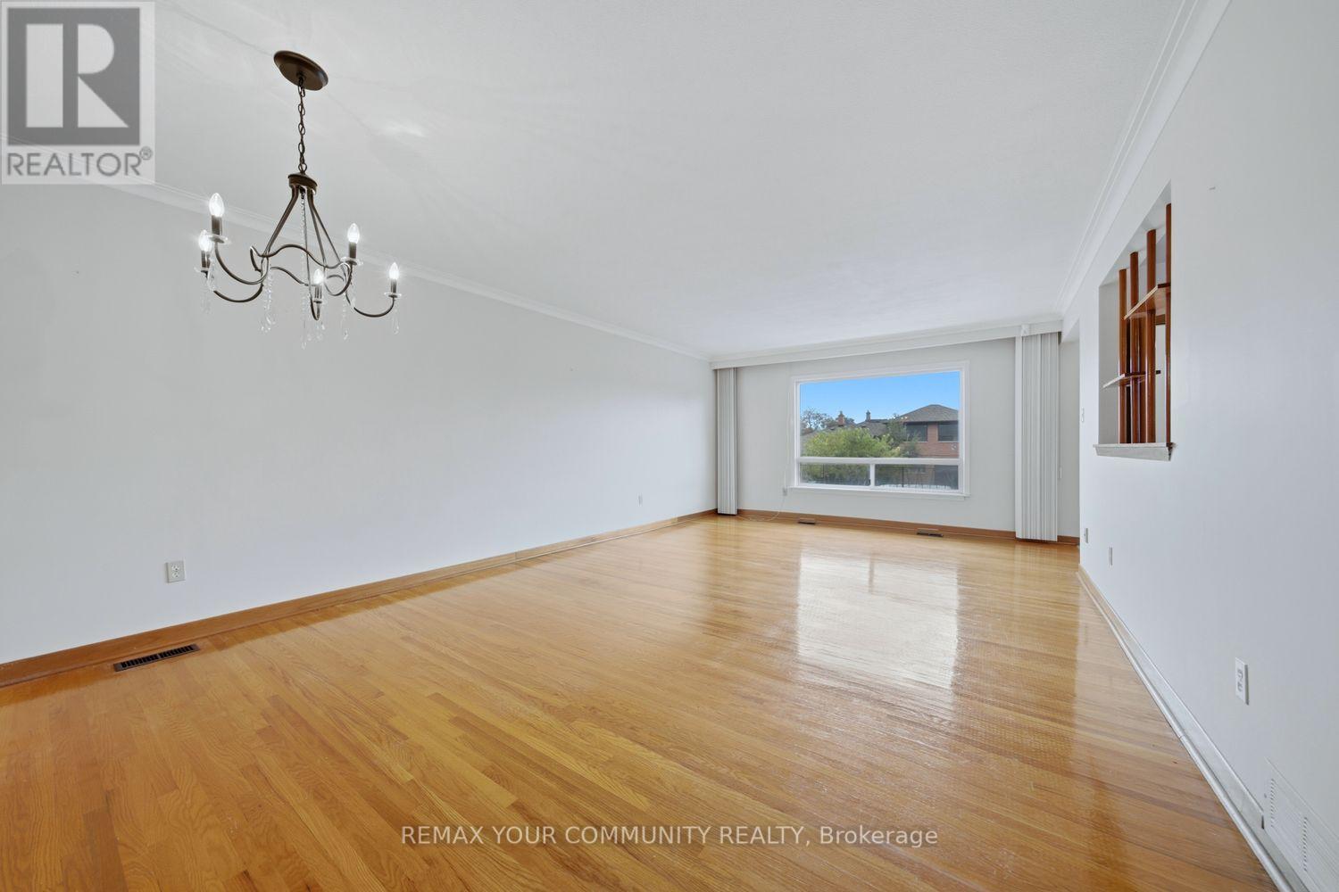 50 Felan Crescent, Toronto (Thistletown-Beaumonde Heights), Ontario  M9V 3A3 - Photo 11 - W14029450