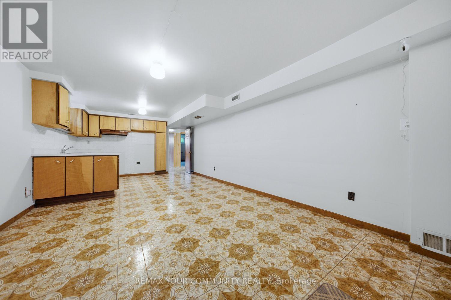 50 Felan Crescent, Toronto (Thistletown-Beaumonde Heights), Ontario  M9V 3A3 - Photo 34 - W14029450