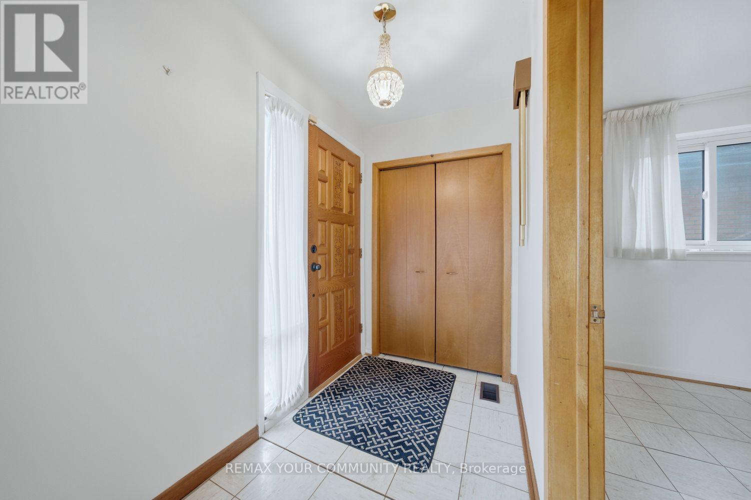 50 Felan Crescent, Toronto (Thistletown-Beaumonde Heights), Ontario  M9V 3A3 - Photo 7 - W14029450