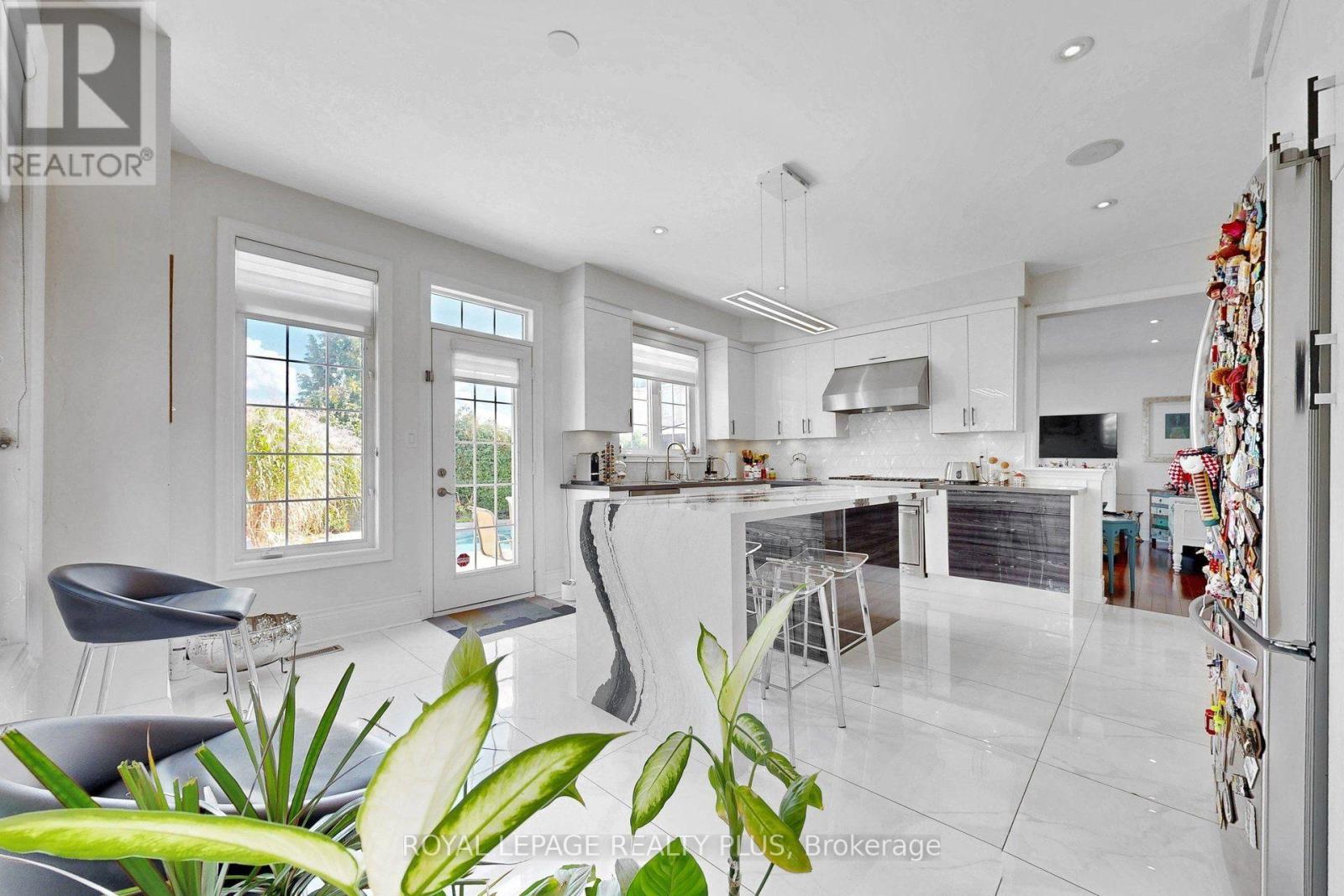 2182 Heathcliff Court, Oakville (Bc Bronte Creek), Ontario  L6M 0A5 - Photo 11 - W14029474