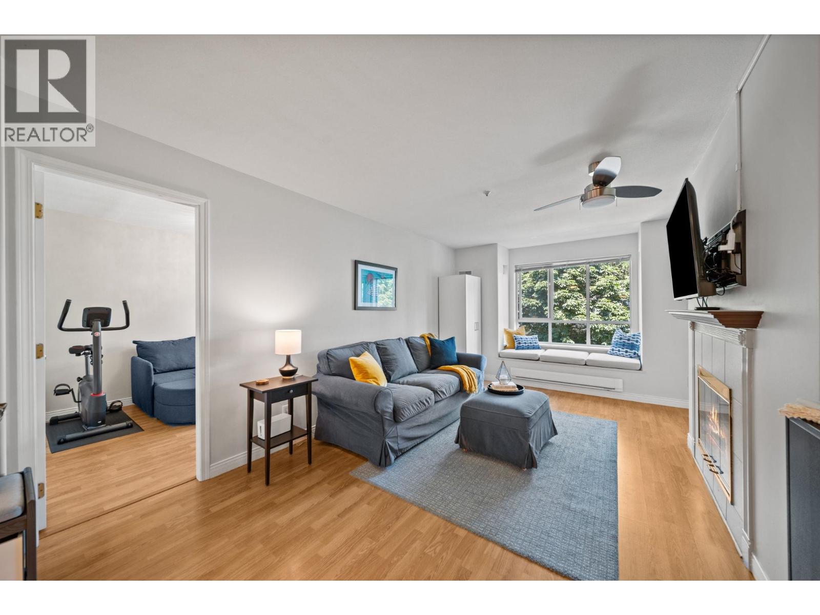 302 6745 Station Hill Court, Burnaby, British Columbia  V3N 4Z4 - Photo 5 - R3174911
