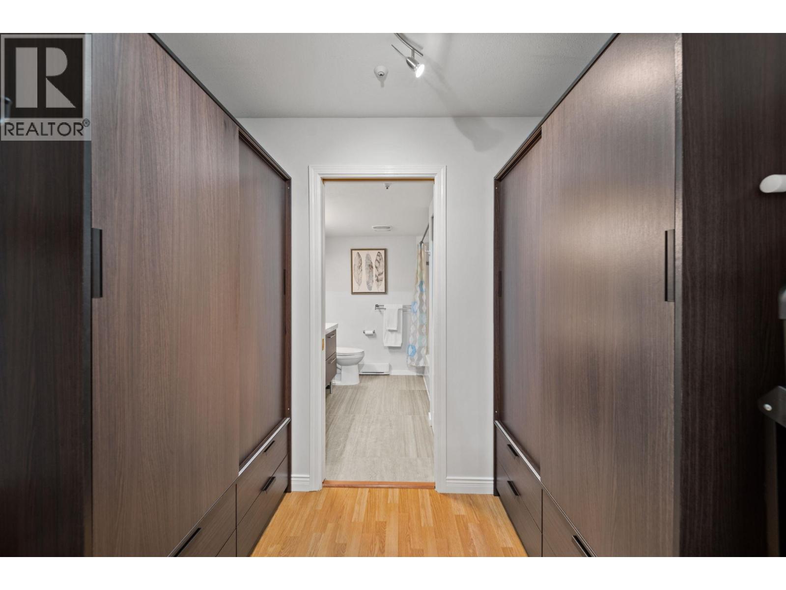 302 6745 Station Hill Court, Burnaby, British Columbia  V3N 4Z4 - Photo 18 - R3174911