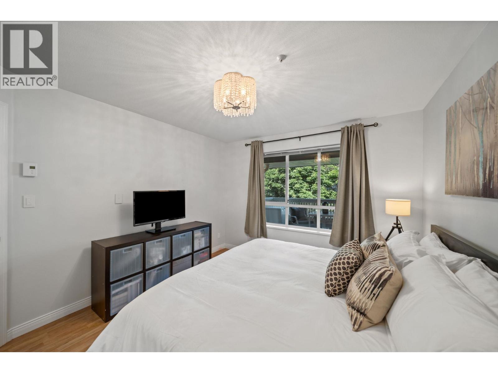 302 6745 Station Hill Court, Burnaby, British Columbia  V3N 4Z4 - Photo 13 - R3174911