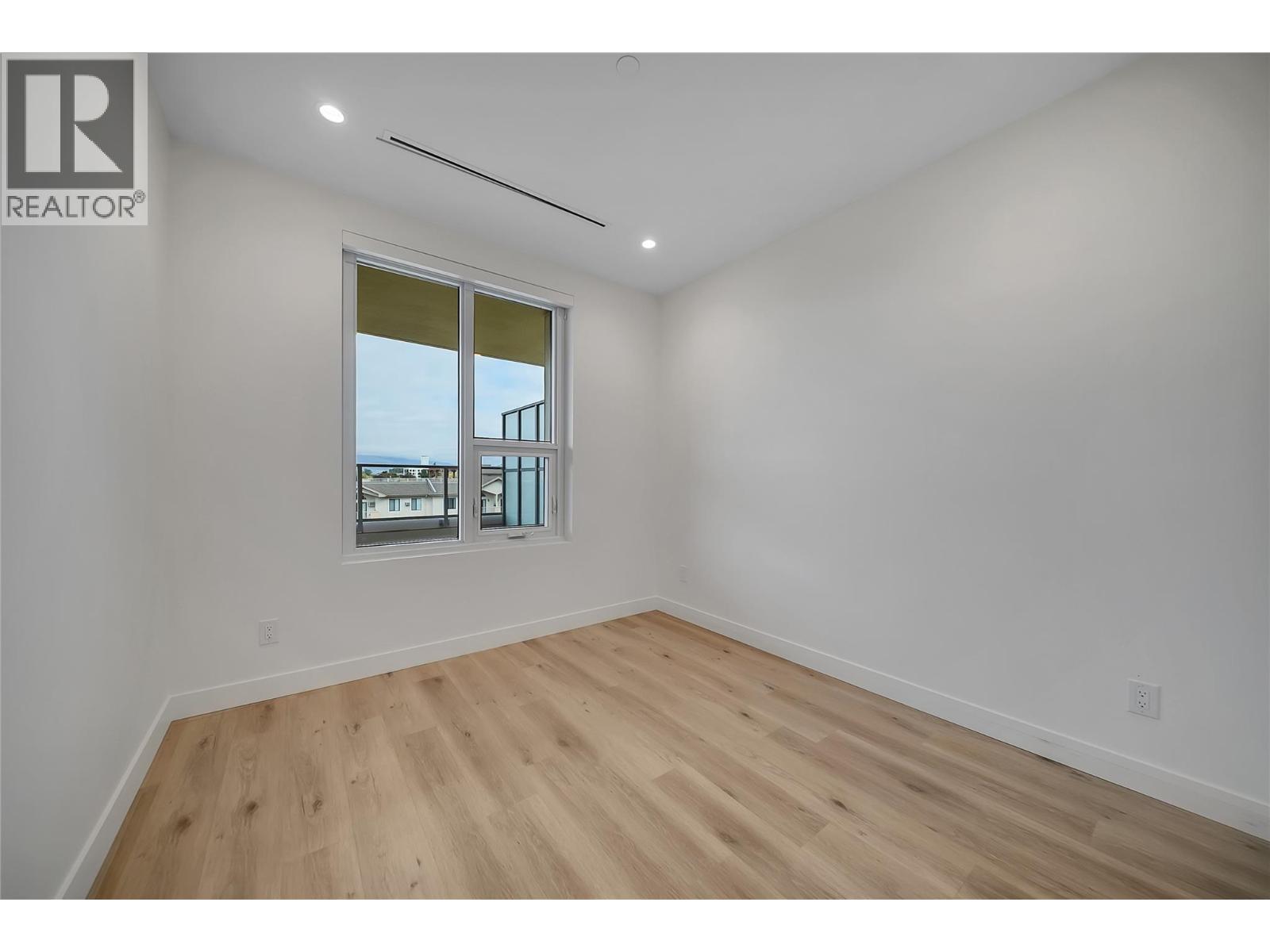 3300 Lakeshore Drive Unit# 418