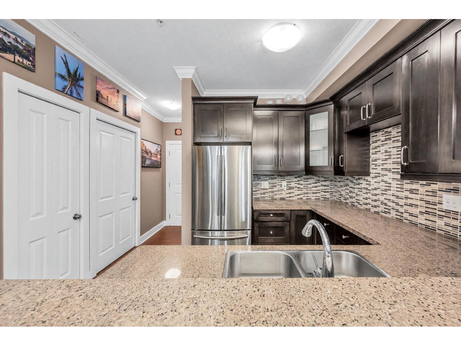 420 13897 Fraser Highway, Surrey, British Columbia  V3T 0G8 - Photo 6 - R3175016
