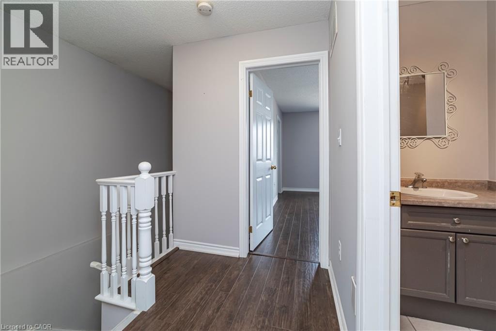 39 Pinewoods Drive Unit# 11, Stoney Creek, Ontario  L8J 3Z3 - Photo 21 - 40867948