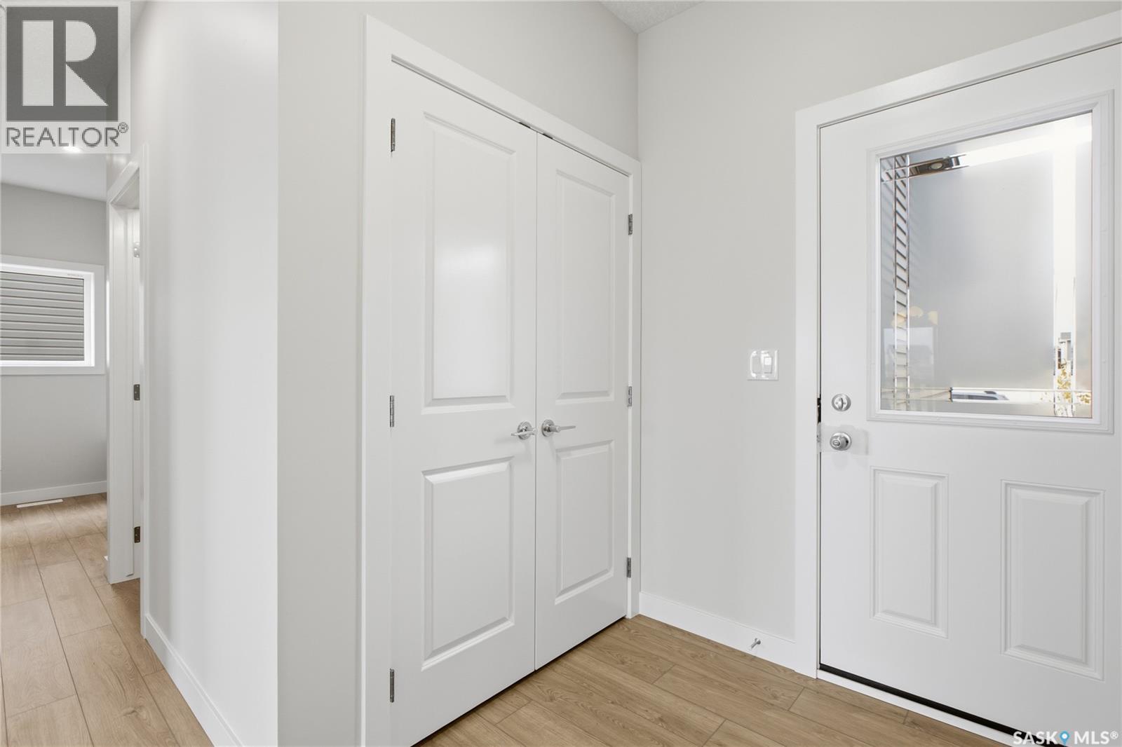 211 Cockcroft Street, Saskatoon, Saskatchewan  S7V 1Z1 - Photo 2 - SK050997