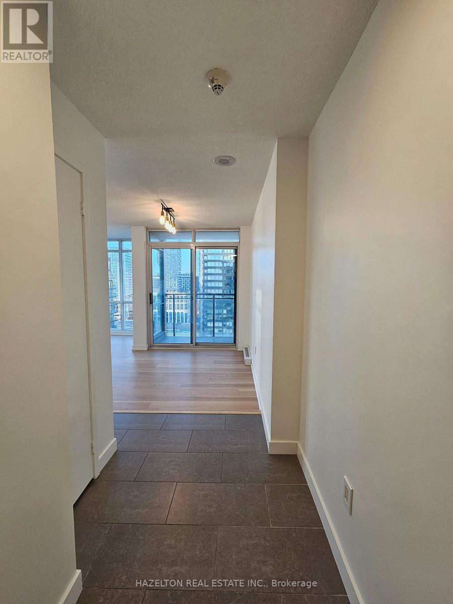 2203 - 15 Fort York Boulevard, Toronto (Waterfront Communities), Ontario  M5V 3Y4 - Photo 6 - C14029554