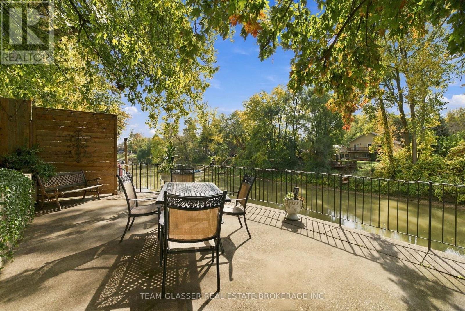 8421 Defore Drive, Lambton Shores, Ontario  N0M 1T0 - Photo 48 - X13879018