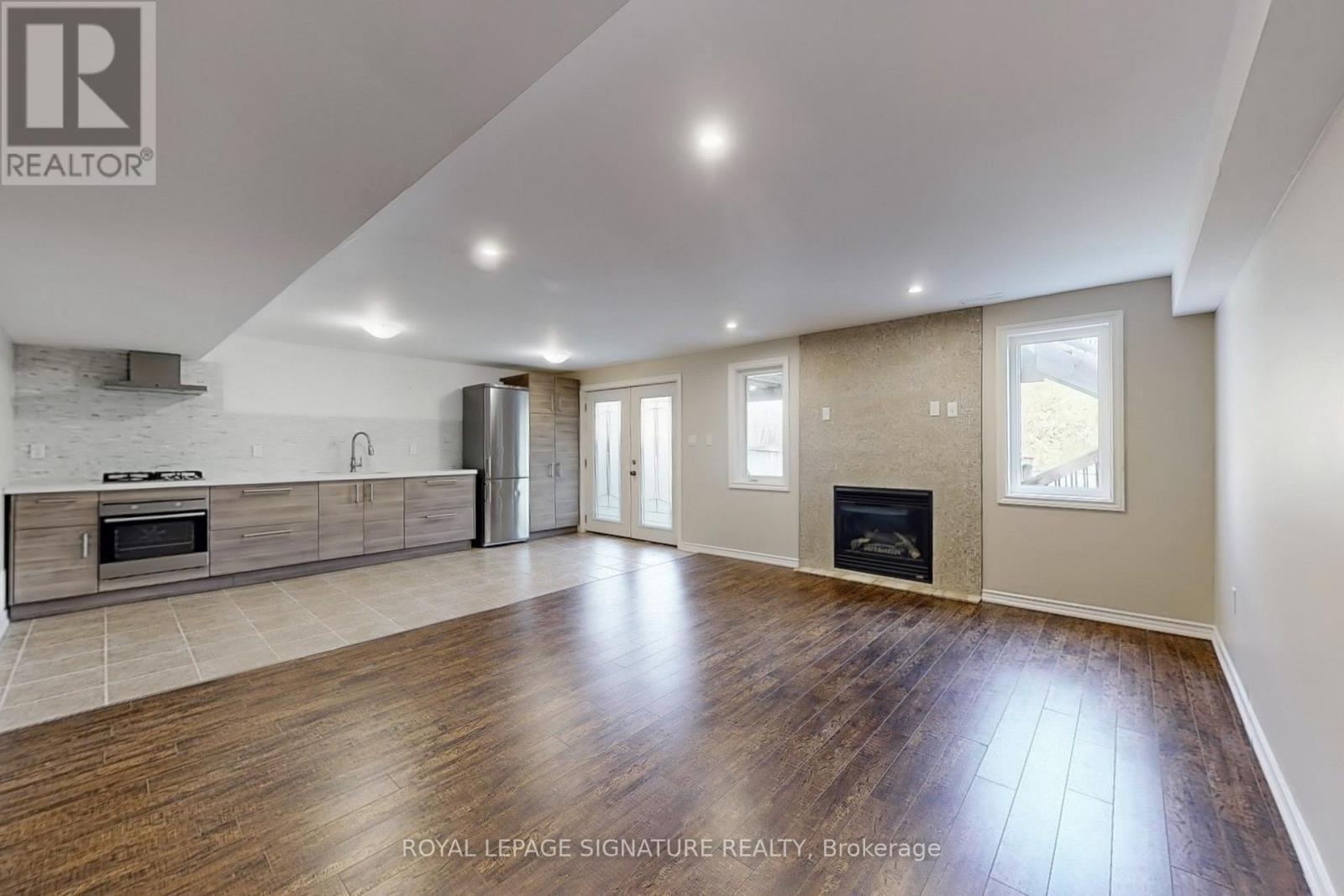 LOWER - 35 GRANGE DRIVE, Richmond Hill, Ontario