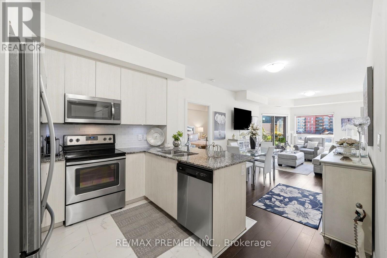303 - 86 Woodbridge Avenue, Vaughan, Ontario  L4L 1L3 - Photo 11 - N14029556