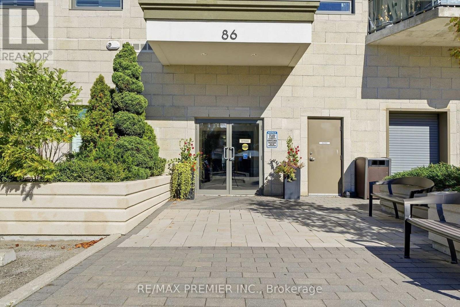 303 - 86 Woodbridge Avenue, Vaughan, Ontario  L4L 1L3 - Photo 4 - N14029556
