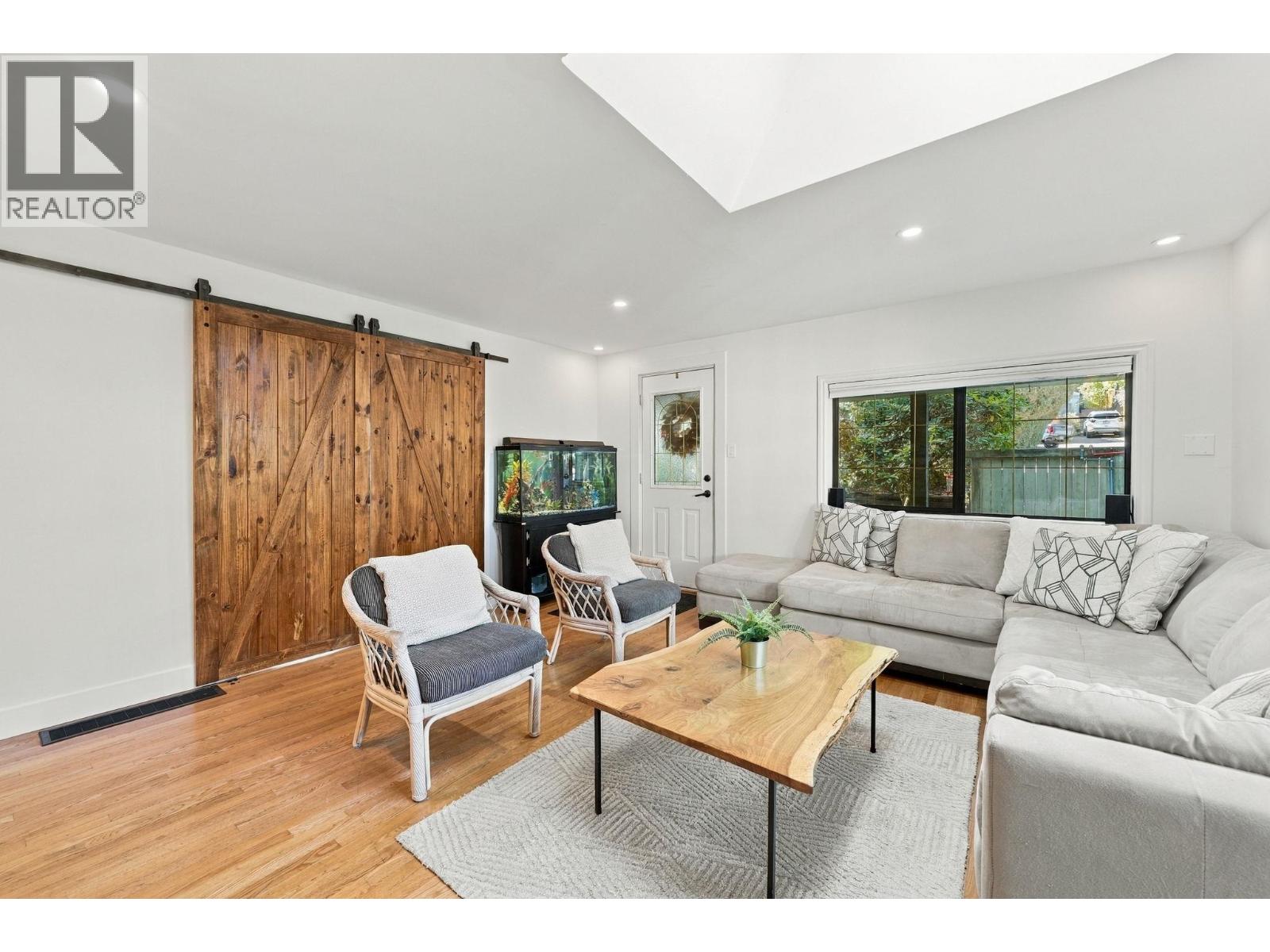 1720 Deep Cove Road, North Vancouver, British Columbia  V7G 1S5 - Photo 8 - R3174757