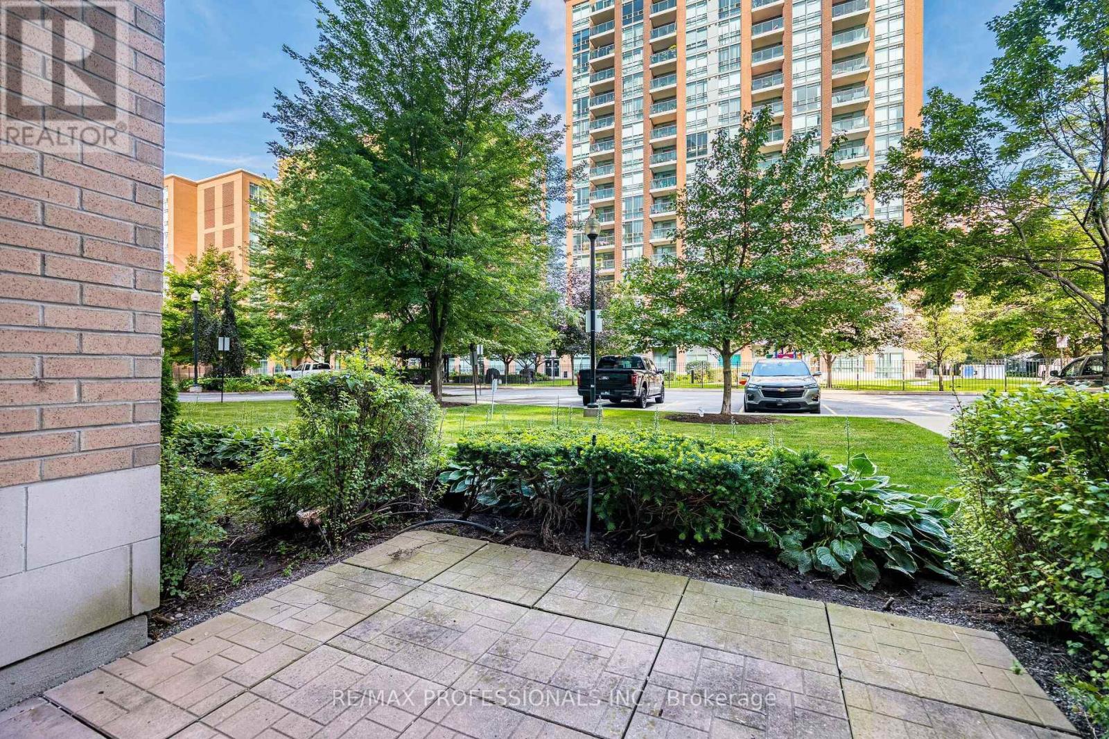 101 - 7 Michael Power Place, Toronto, Ontario  M9A 0A4 - Photo 11 - W14029550