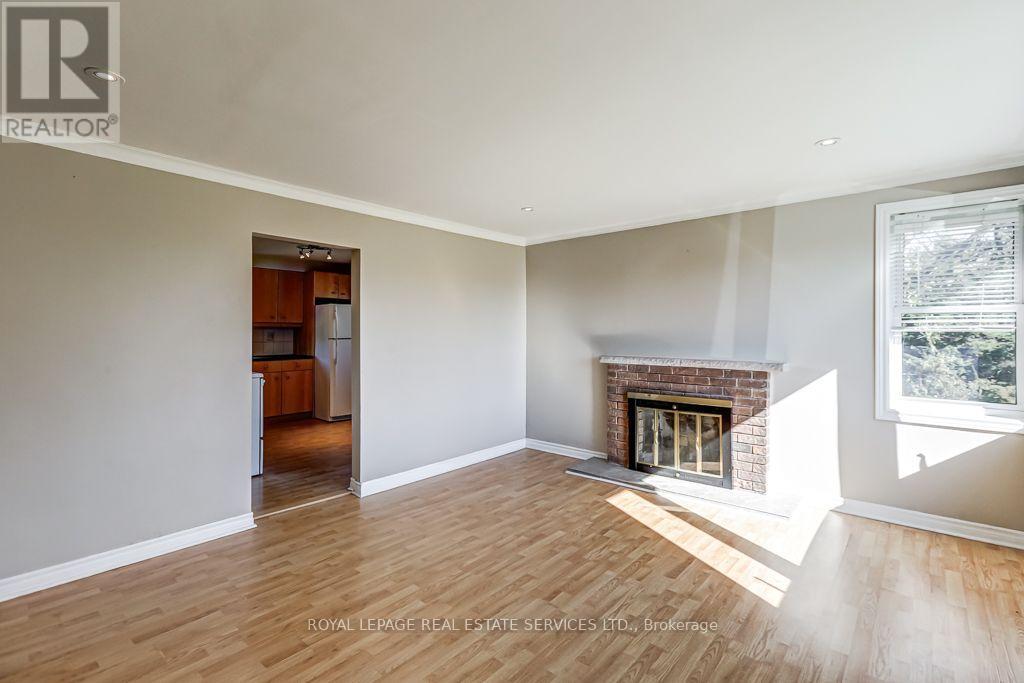 Main - 1695 Coram Crescent, Mississauga, Ontario  L4X 1L1 - Photo 8 - W14029582