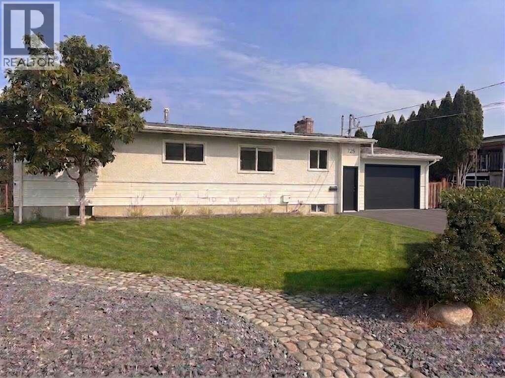 725 Ross Avenue, Penticton, British Columbia