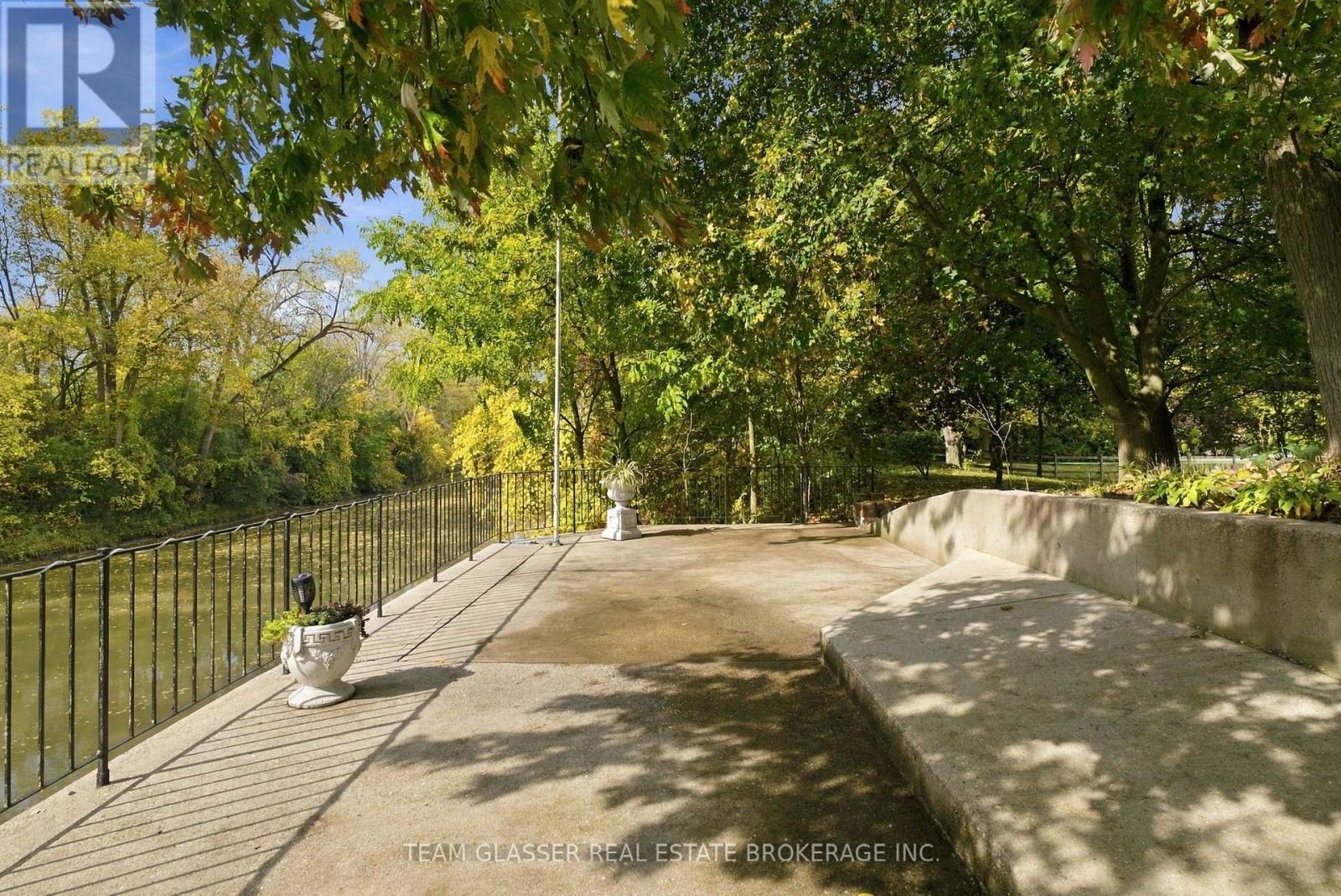 8421 Defore Drive, Lambton Shores, Ontario  N0M 1T0 - Photo 42 - X13879018