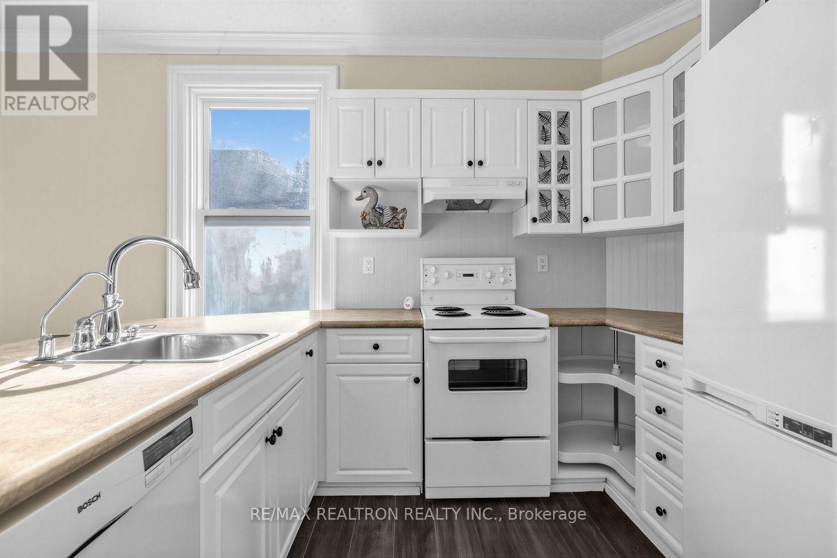 52 Parkside Drive, Barrie, Ontario  L4N 1W9 - Photo 21 - S14028636