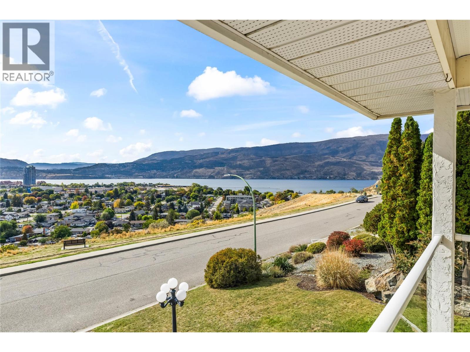 657 Royal View Drive, Kelowna, British Columbia  V1Y 9K5 - Photo 32 - 10402296