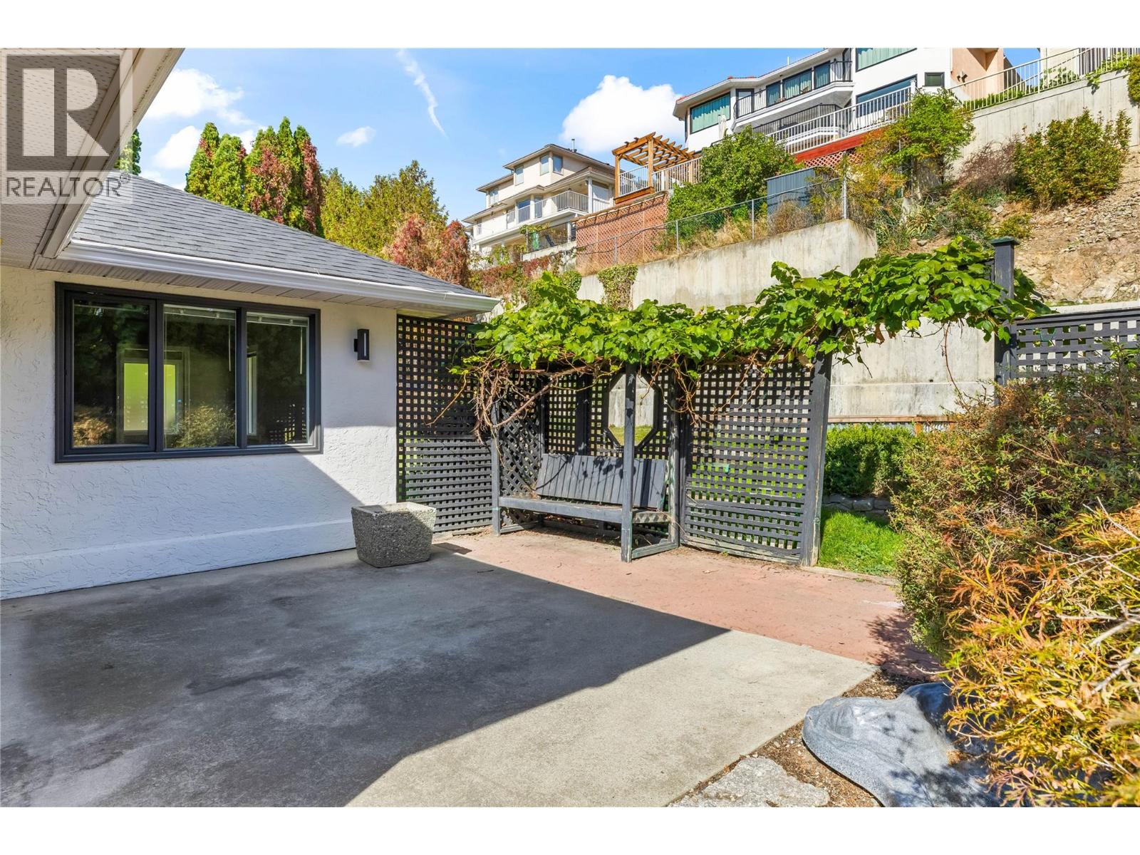 657 Royal View Drive, Kelowna, British Columbia  V1Y 9K5 - Photo 15 - 10402296