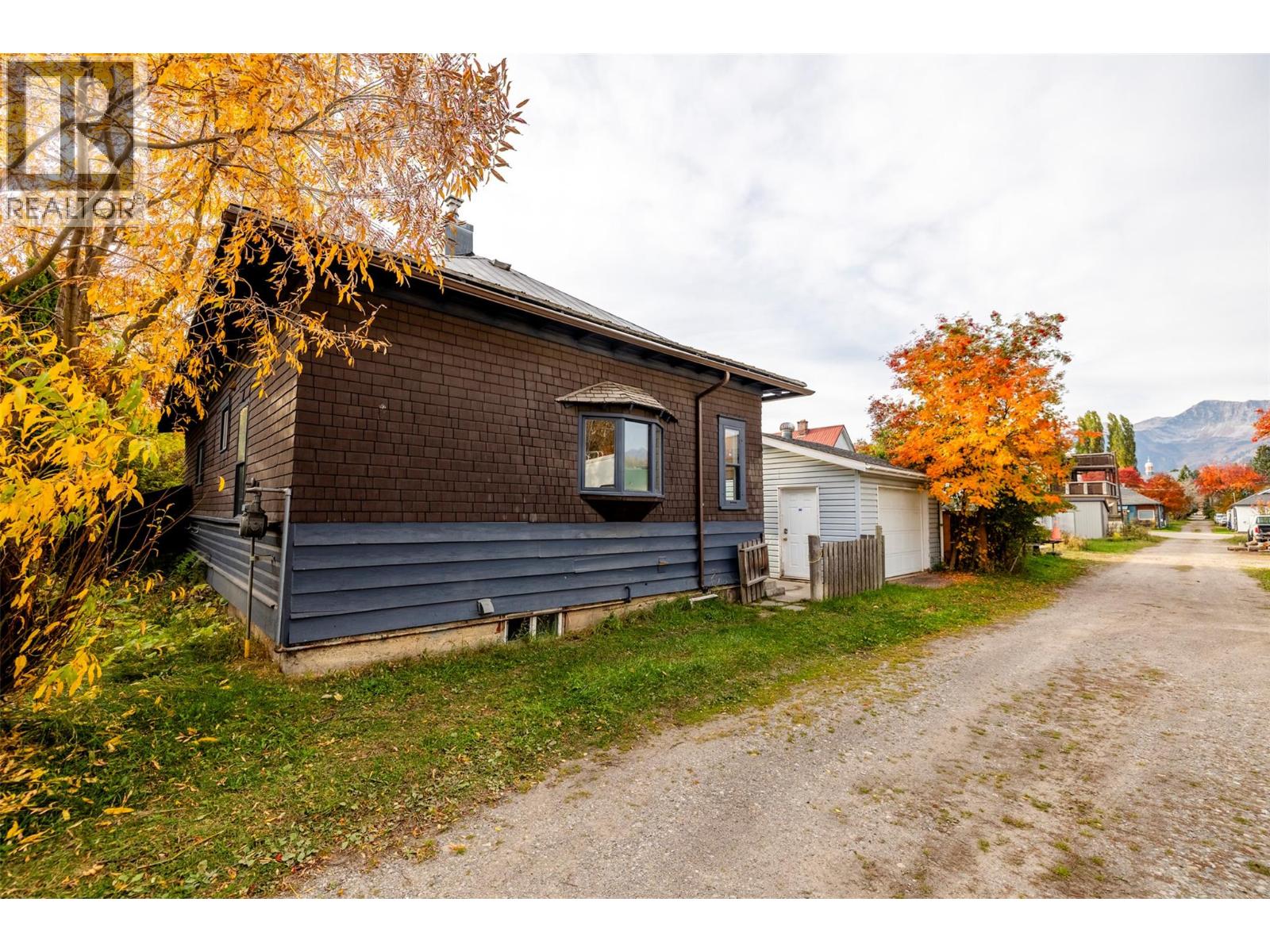 761 4th Avenue, Fernie, British Columbia  V0B 1M0 - Photo 56 - 10403382