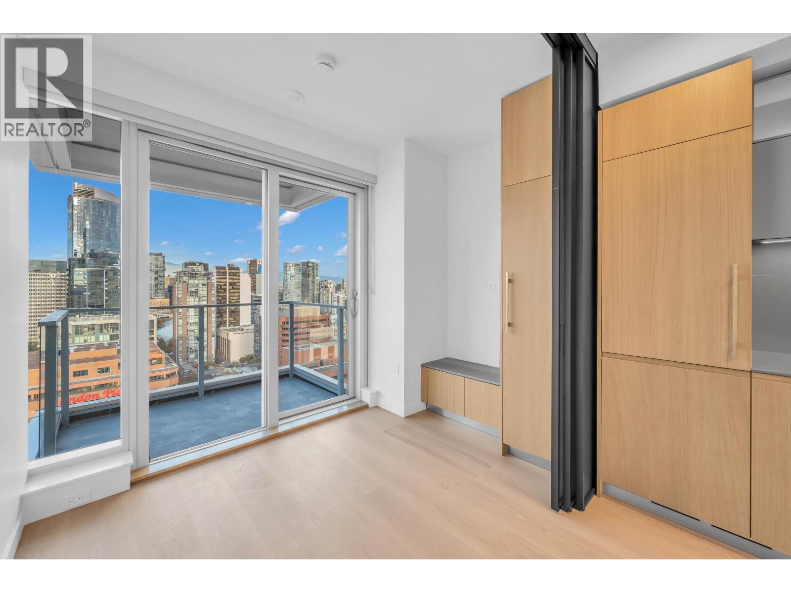 2403 1277 Hornby Street, Vancouver, British Columbia  V6Z 1W2 - Photo 2 - R3175057