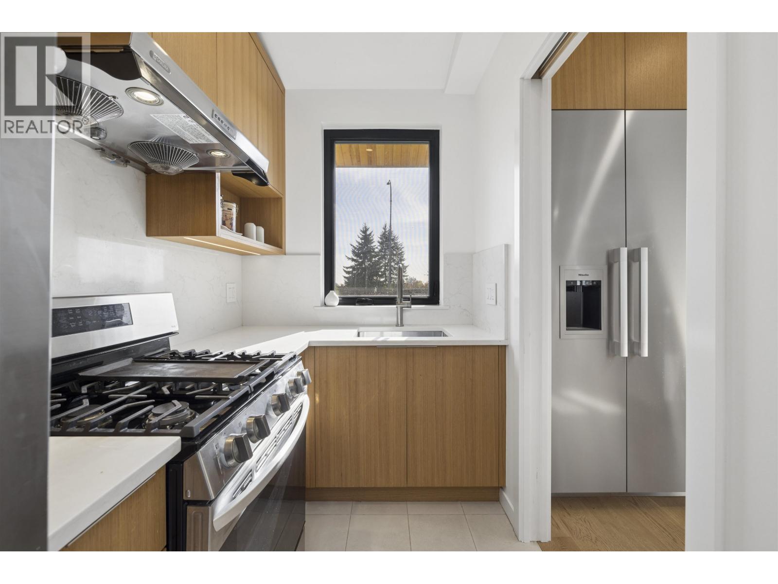 366 W 25th Street, North Vancouver, British Columbia  V7N 2G1 - Photo 14 - R3175049