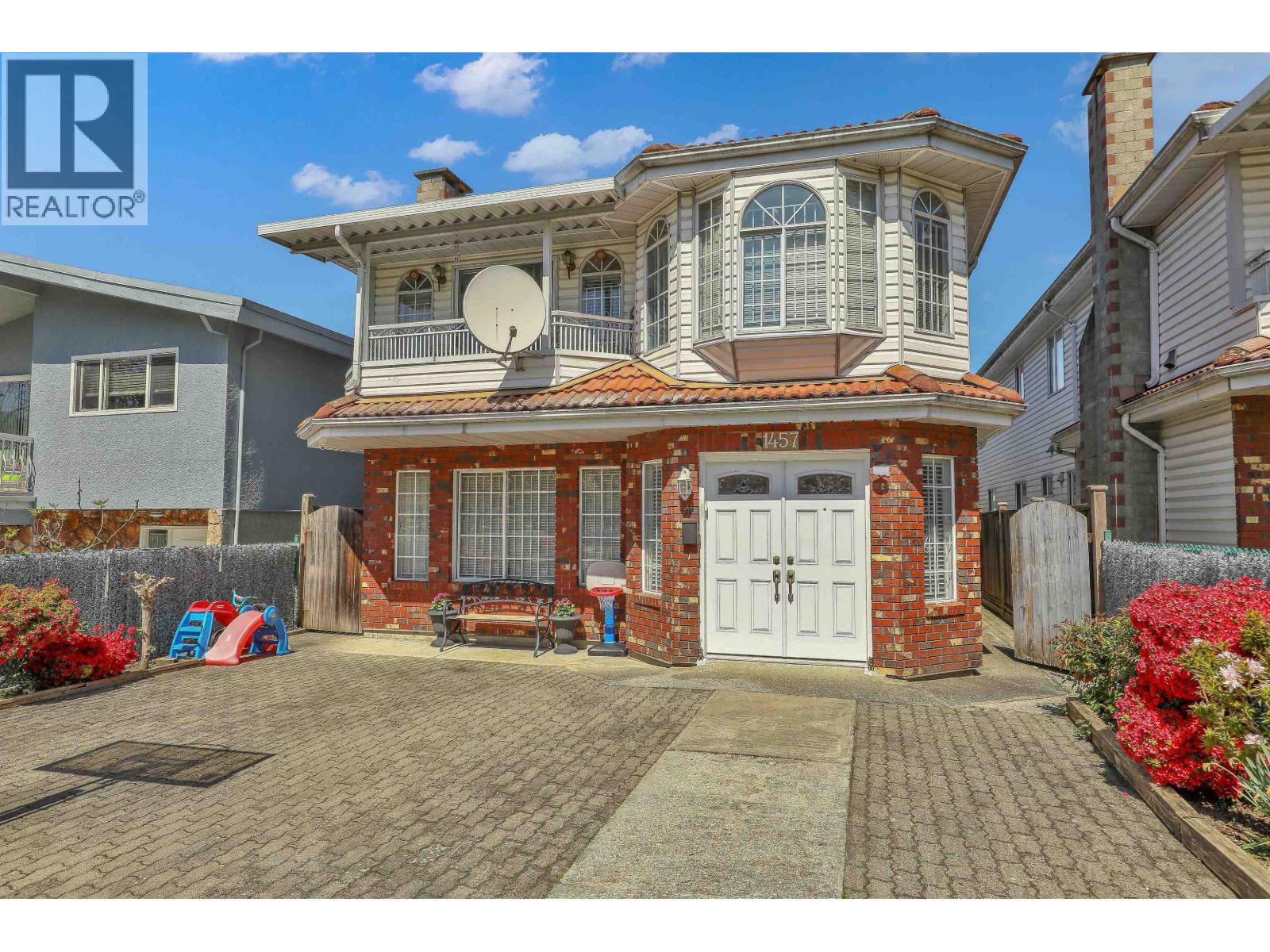 1457 E 18th Avenue, Vancouver, British Columbia  V5N 2H2 - Photo 2 - R3175059