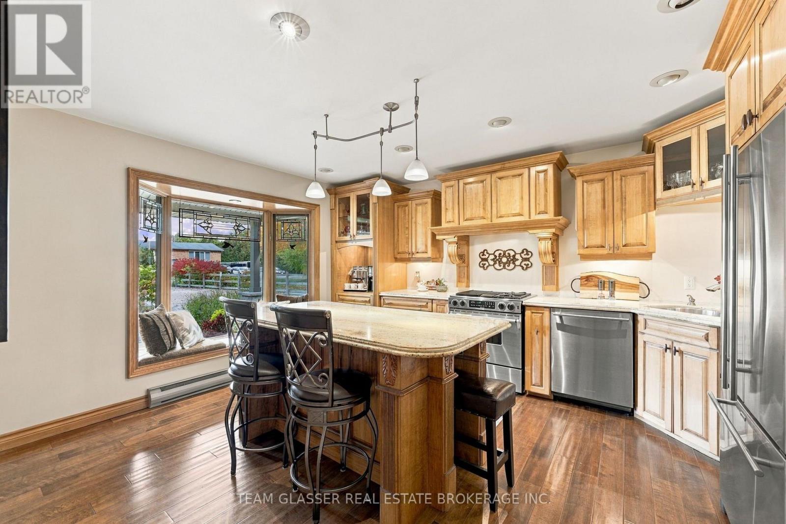 8421 Defore Drive, Lambton Shores, Ontario  N0M 1T0 - Photo 12 - X13879018