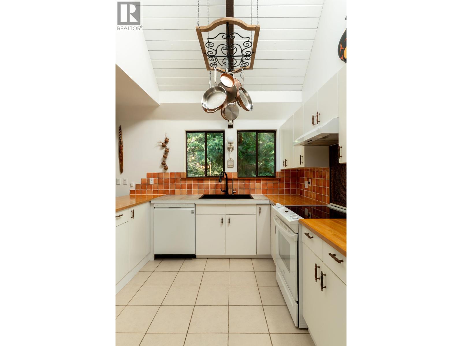 1540 Tunstall Boulevard, Bowen Island, British Columbia  V0N 1G2 - Photo 10 - R3172840