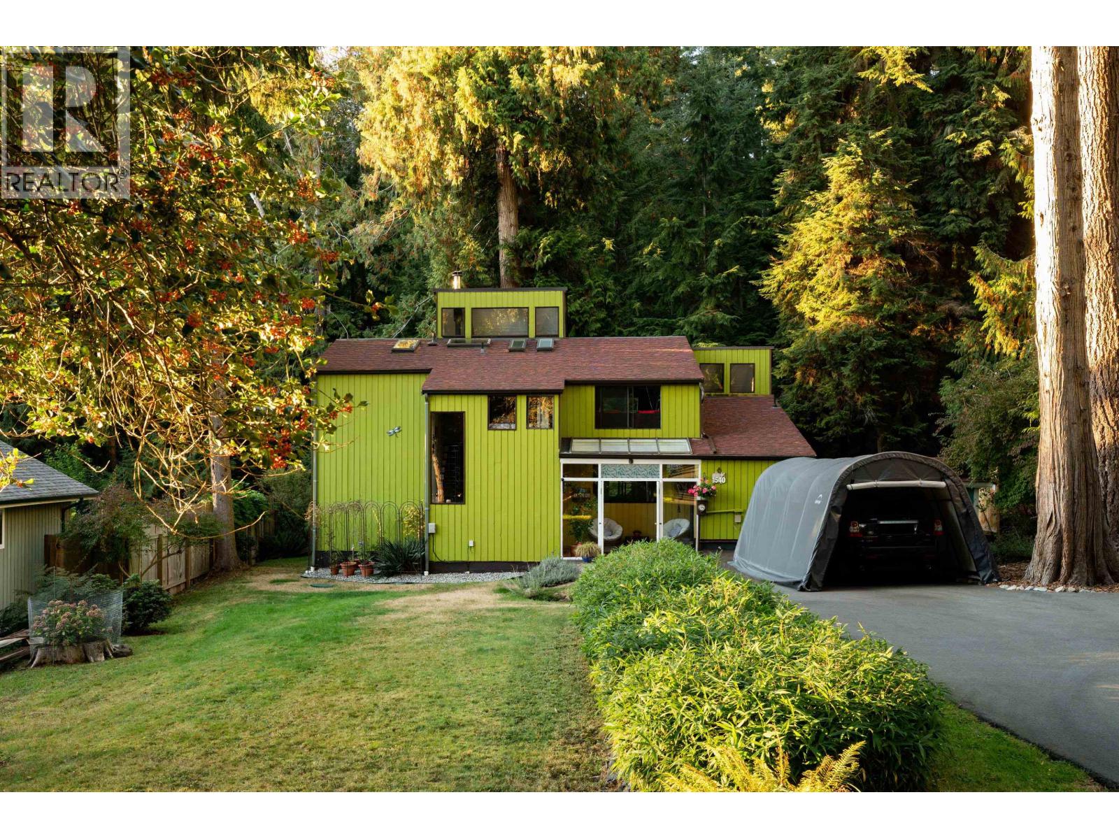1540 Tunstall Boulevard, Bowen Island, British Columbia  V0N 1G2 - Photo 2 - R3172840