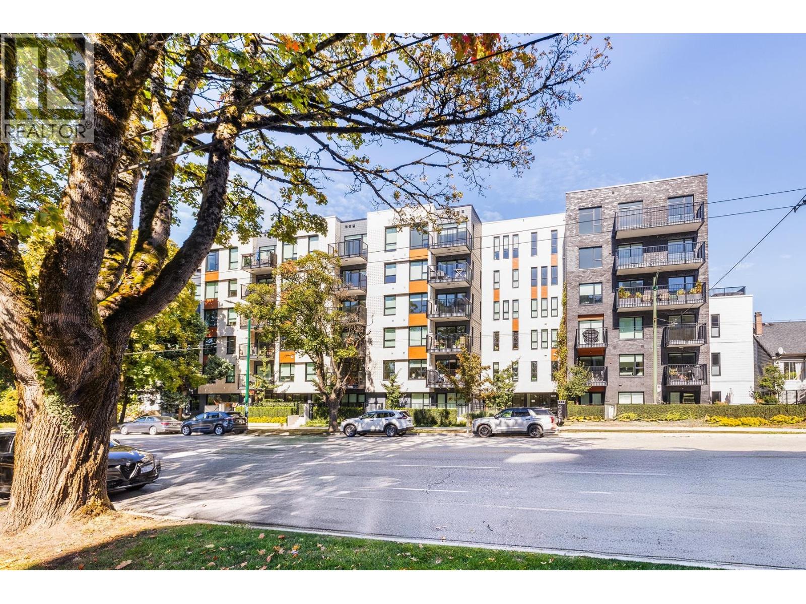 204 2235 E Broadway Street, Vancouver, British Columbia  V5N 0J5 - Photo 2 - R3172674