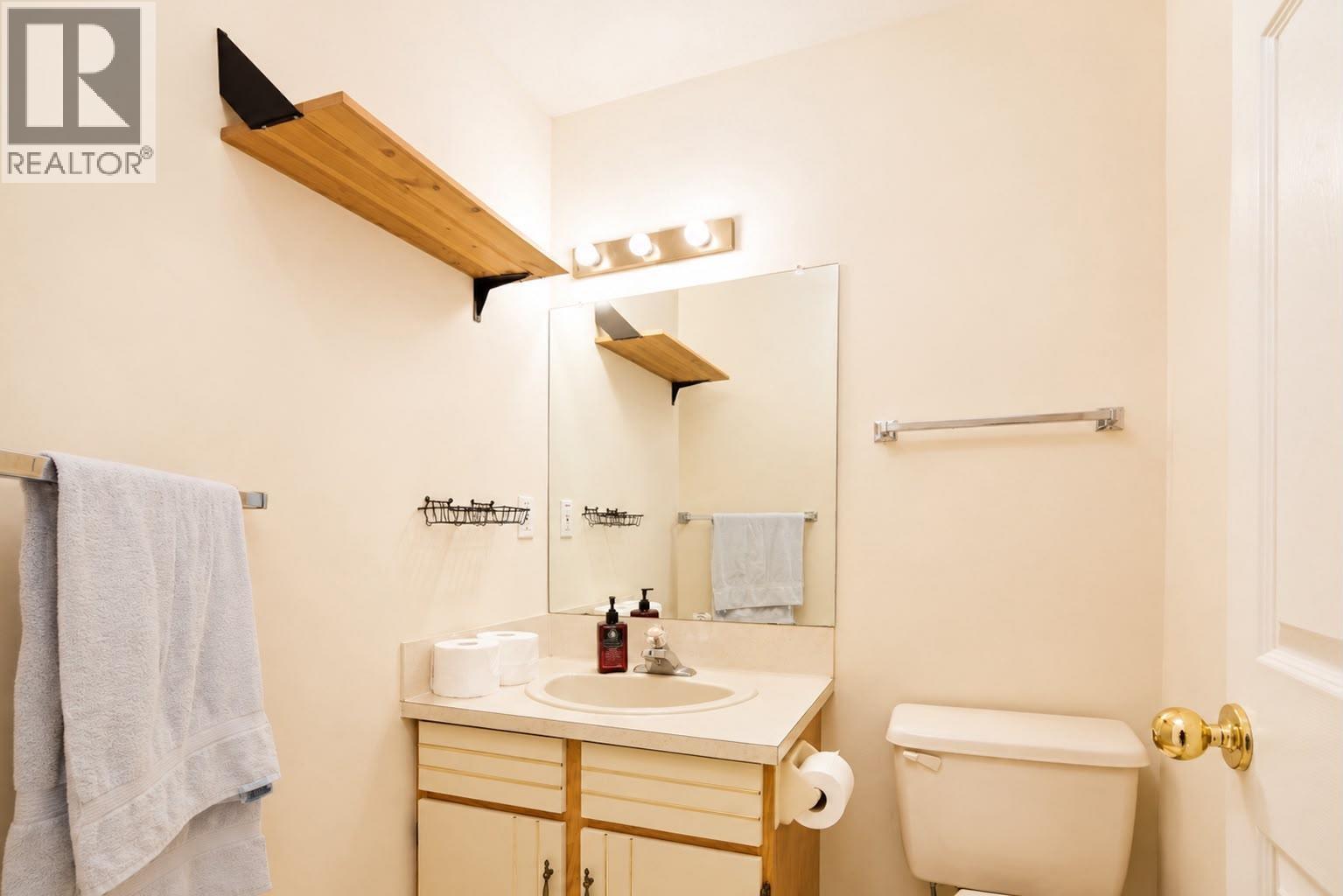 4843 Maitland Street, Burnaby, British Columbia  V5H 1N1 - Photo 4 - R3174388