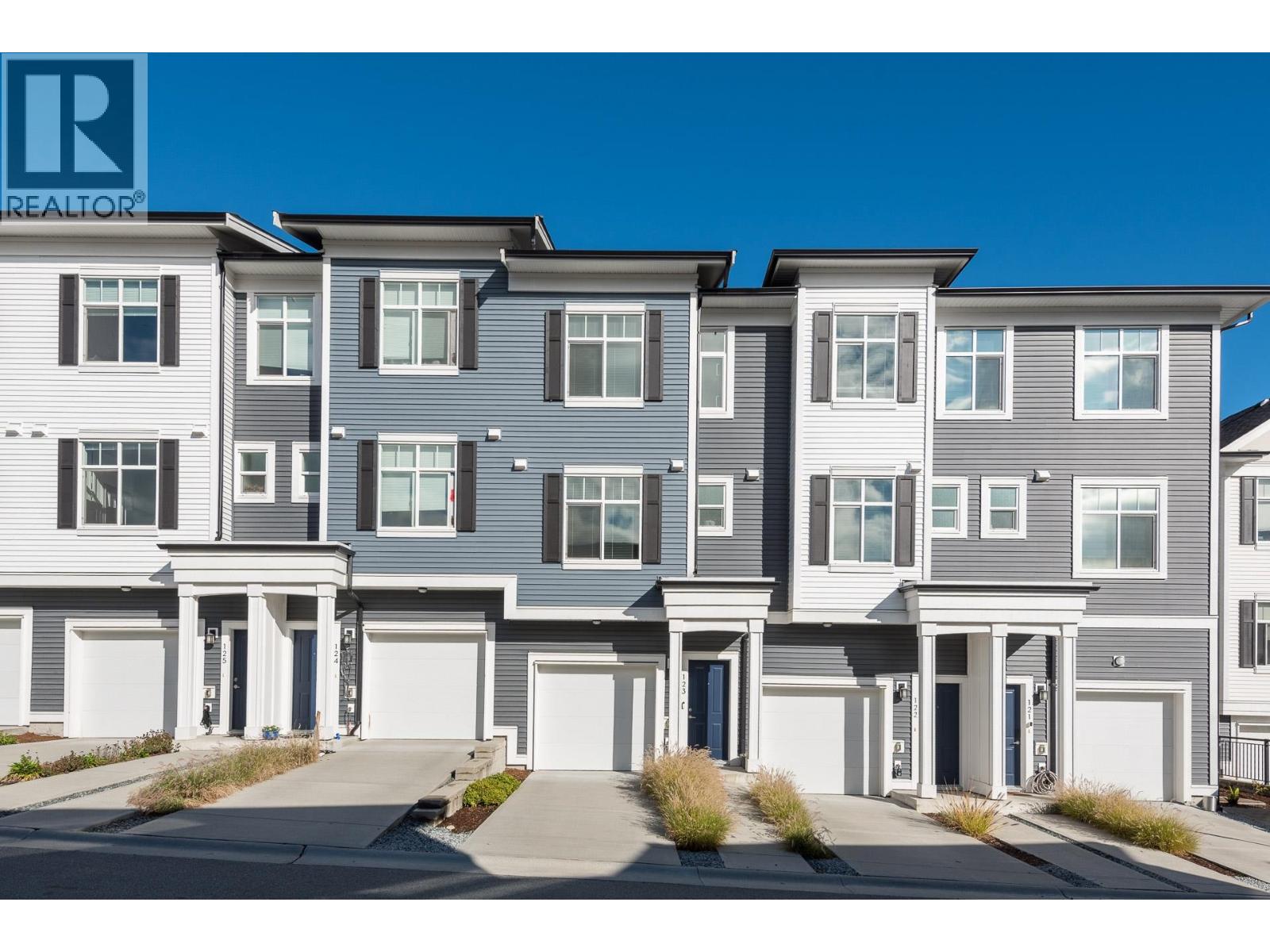 123 3565 Baycrest Avenue, Coquitlam, British Columbia  V3B 2W7 - Photo 2 - R3174516