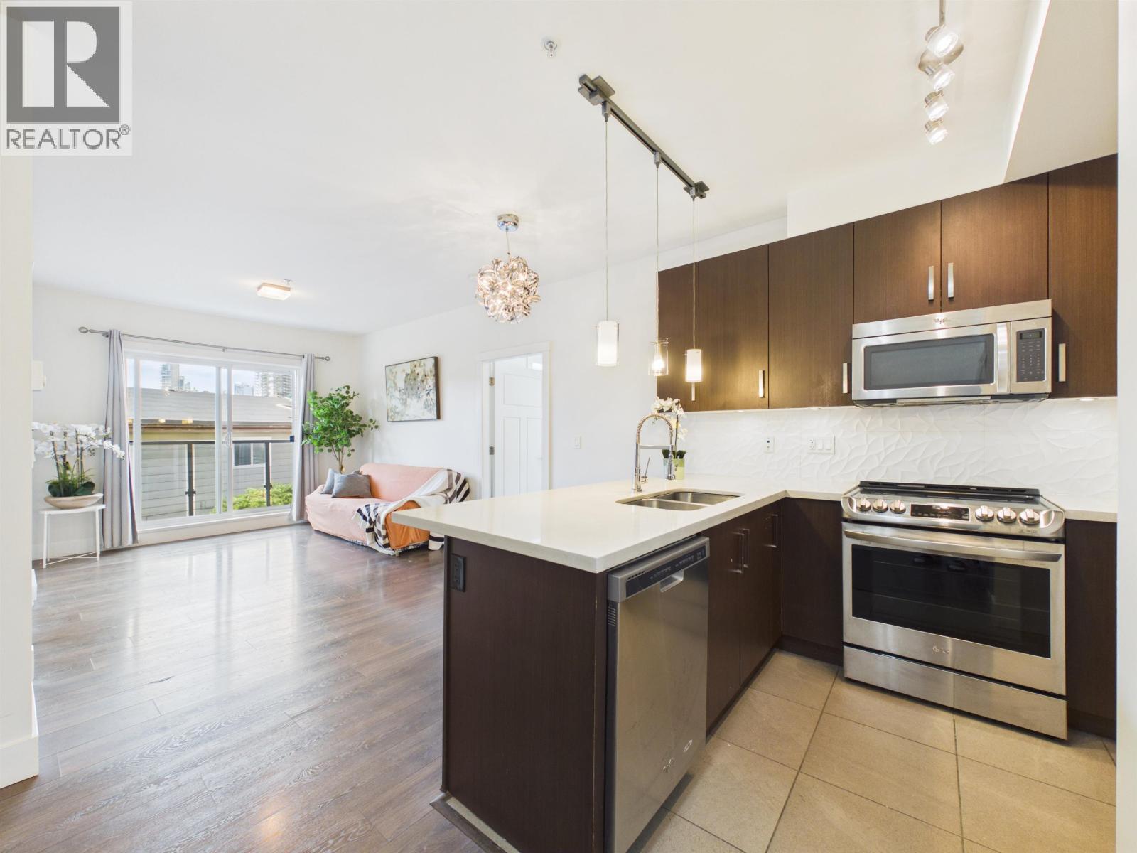 206 5288 Beresford Street, Burnaby, British Columbia  V5J 1H9 - Photo 5 - R3174763
