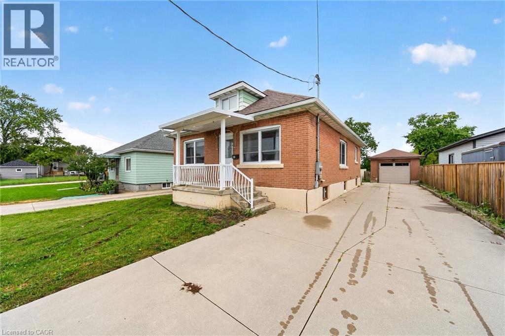 16 Garden Street, Thorold, Ontario  L2V 3J1 - Photo 5 - 40871059