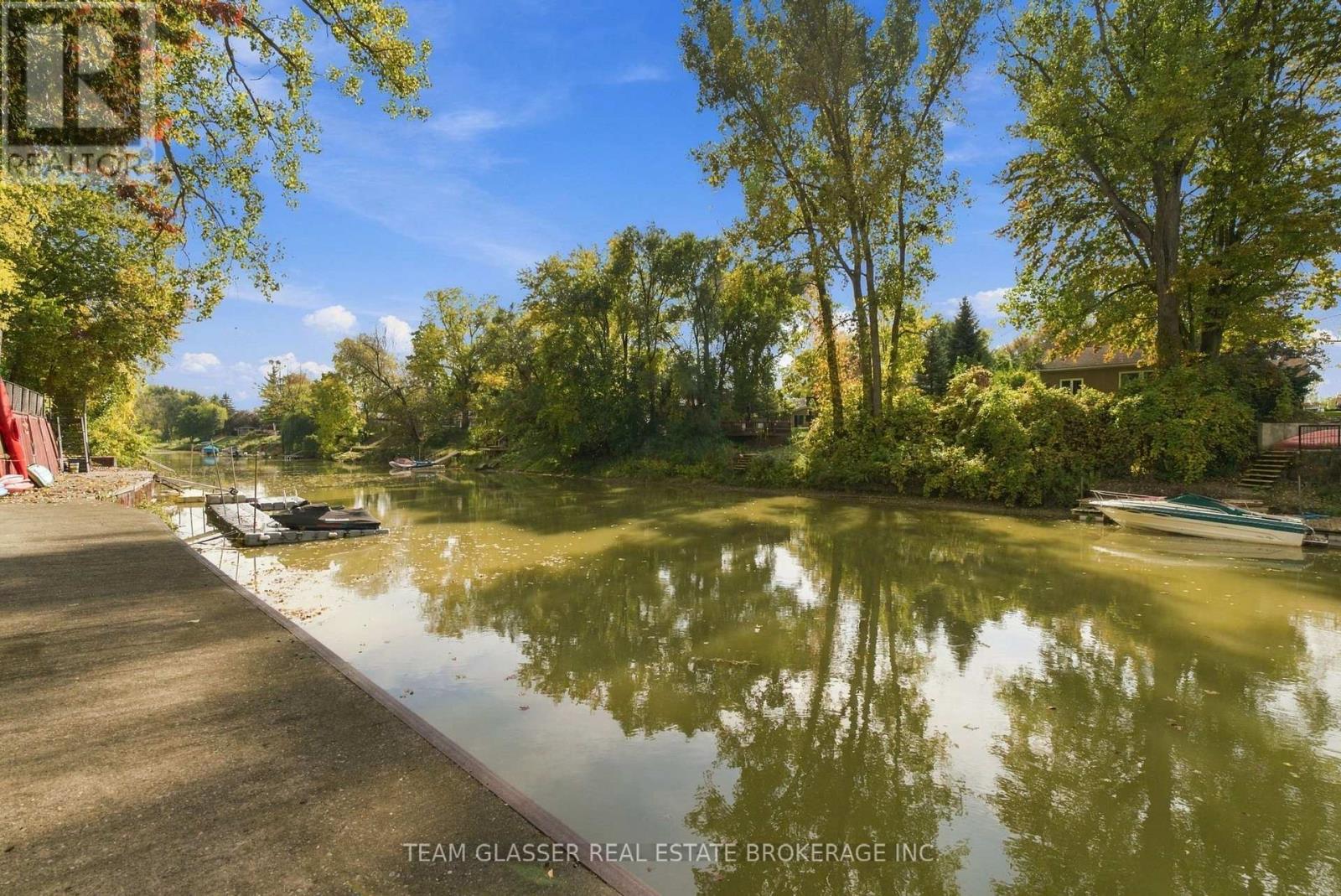 8421 Defore Drive, Lambton Shores, Ontario  N0M 1T0 - Photo 43 - X13879018