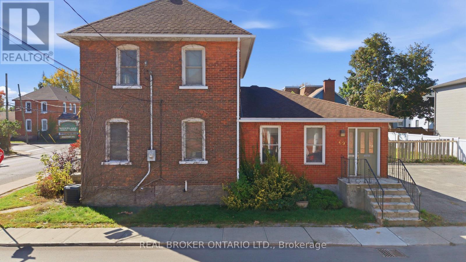 69 Lake Avenue W, Carleton Place, Ontario  K7C 1L5 - Photo 3 - X14029642