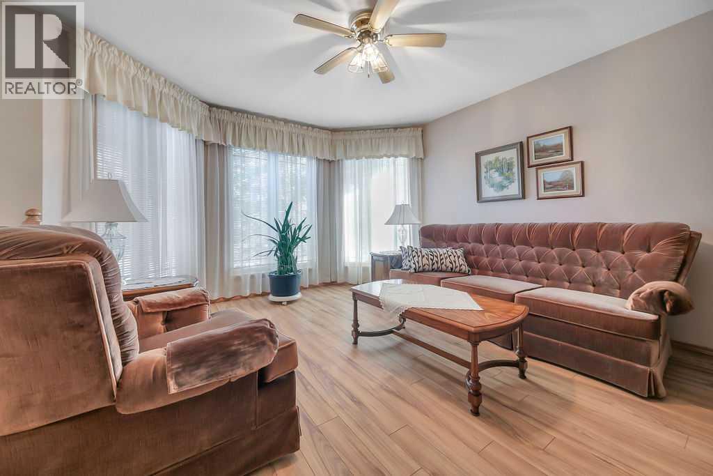 51 Willow Springs Crescent
