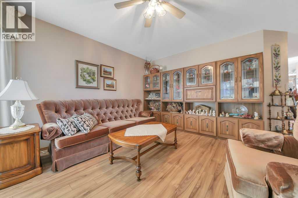 51 Willow Springs Crescent