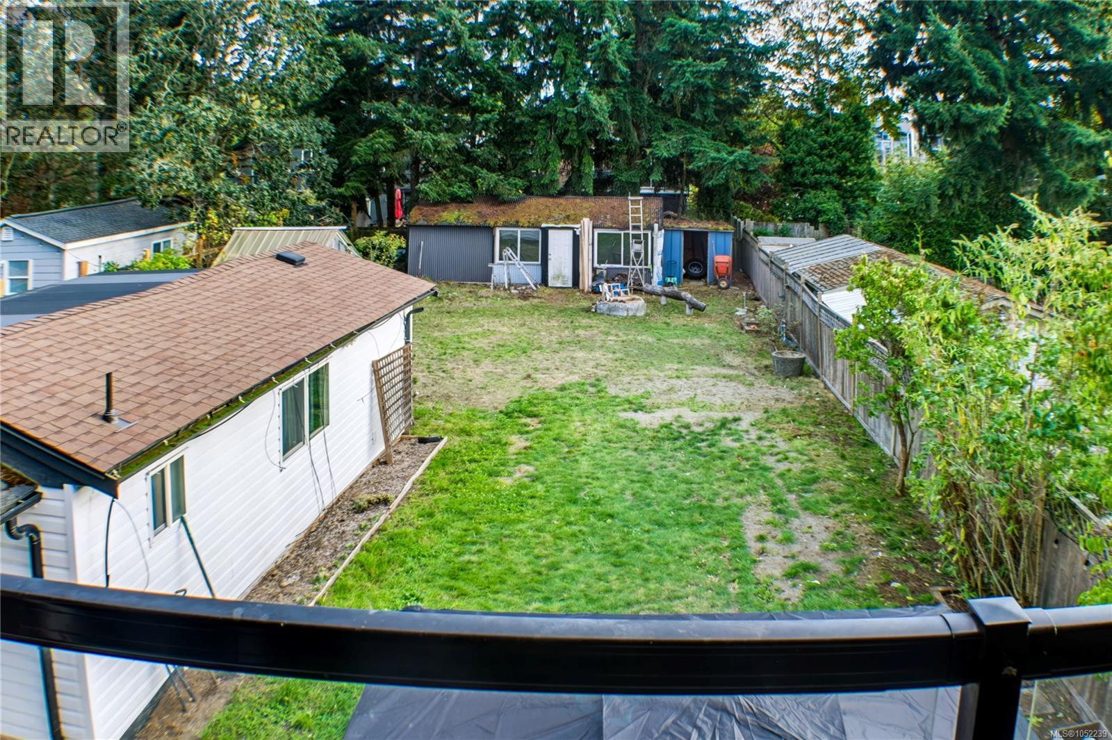 635 Hoffman Ave