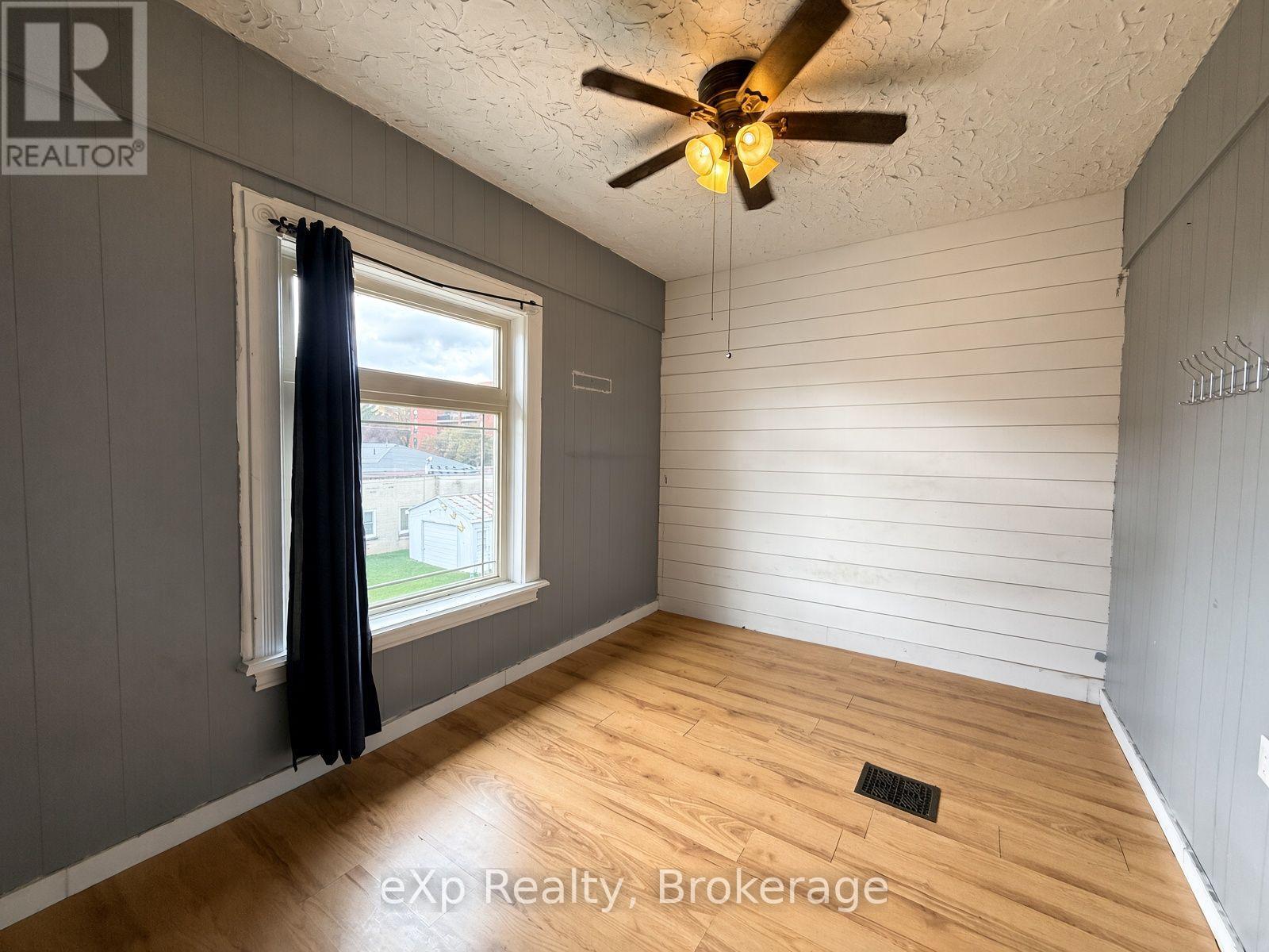 388 11th Street, Hanover, Ontario  N4N 1S5 - Photo 14 - X14029692
