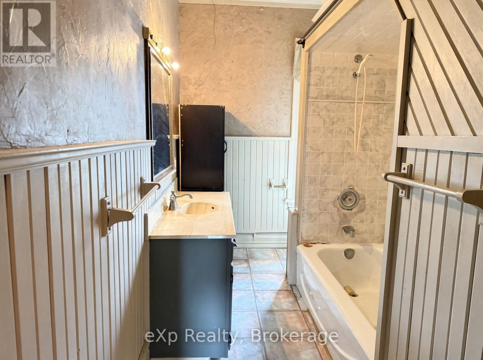 388 11th Street, Hanover, Ontario  N4N 1S5 - Photo 19 - X14029692